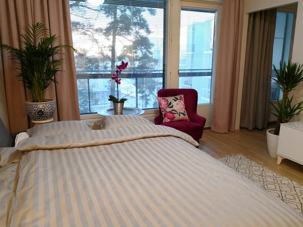 Charming Pine View Apartment Вантаа Екстериор снимка