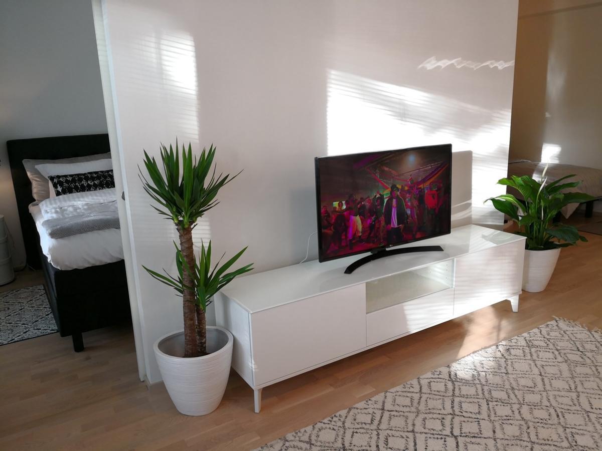 Charming Pine View Apartment Вантаа Екстериор снимка